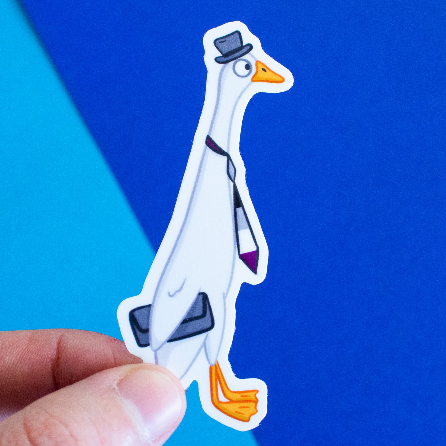 Laufgans mit Pride-Krawatte Sticker