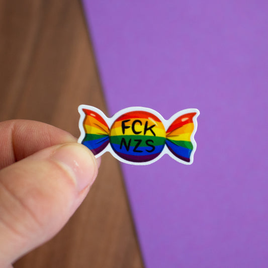 Sticker Set Regenbogen-Bonbon "FCK NZS" und "LOVE WINS"