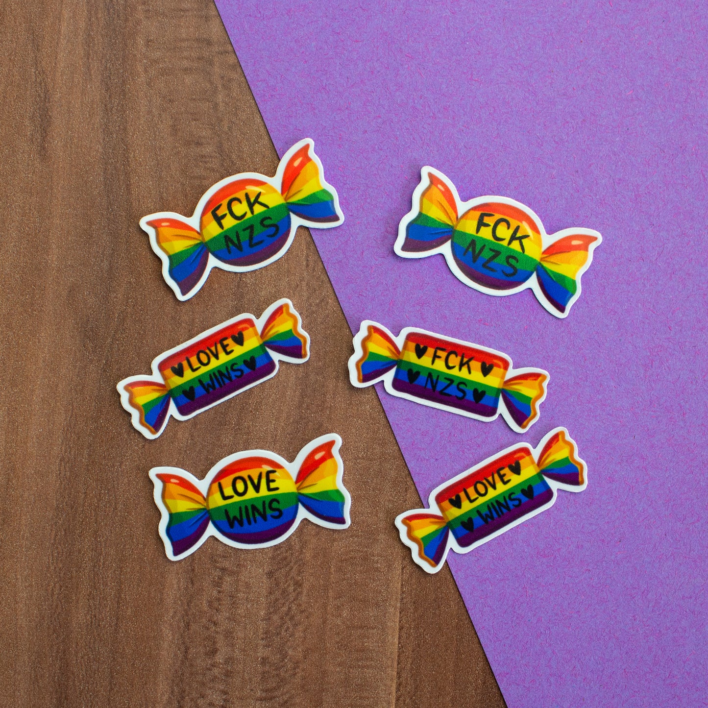 Sticker Set Regenbogen-Bonbon "FCK NZS" und "LOVE WINS"