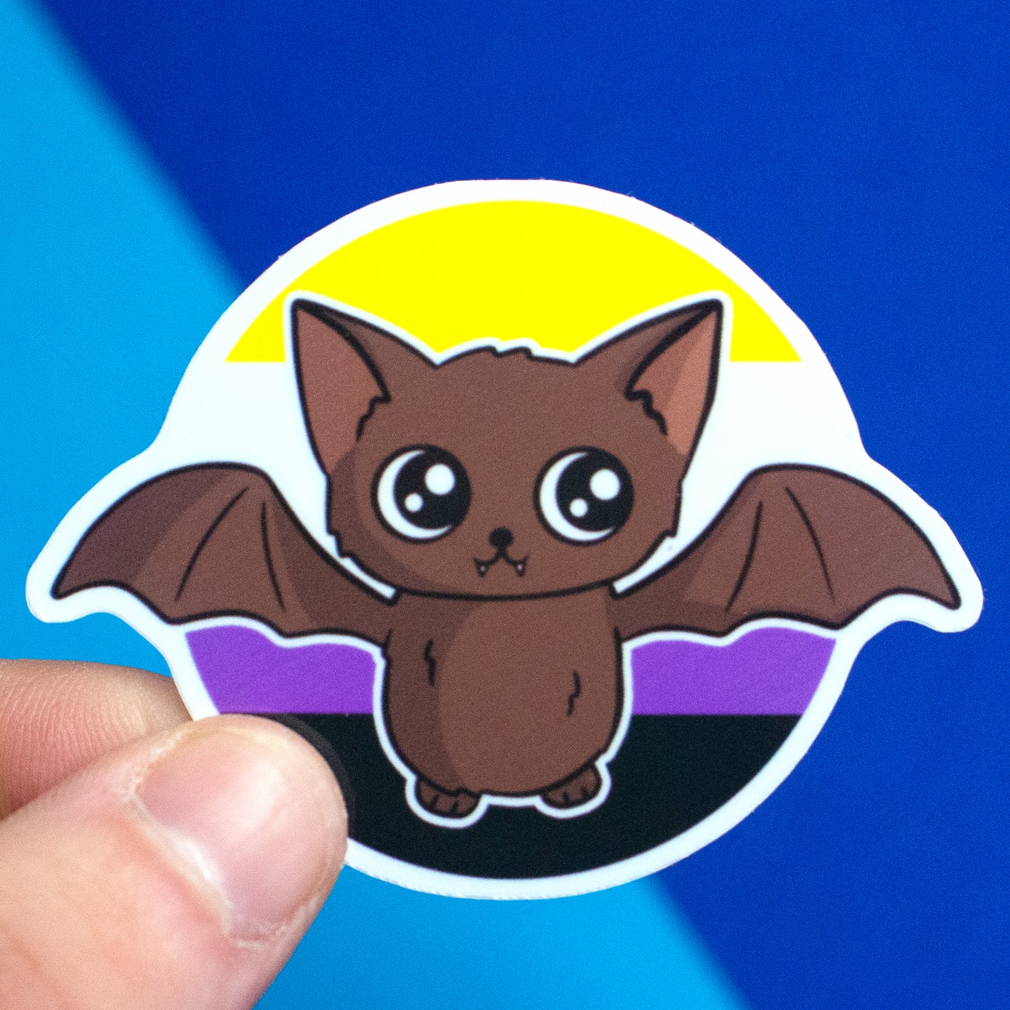 Fledermaus mit runder Pride-Flagge Sticker