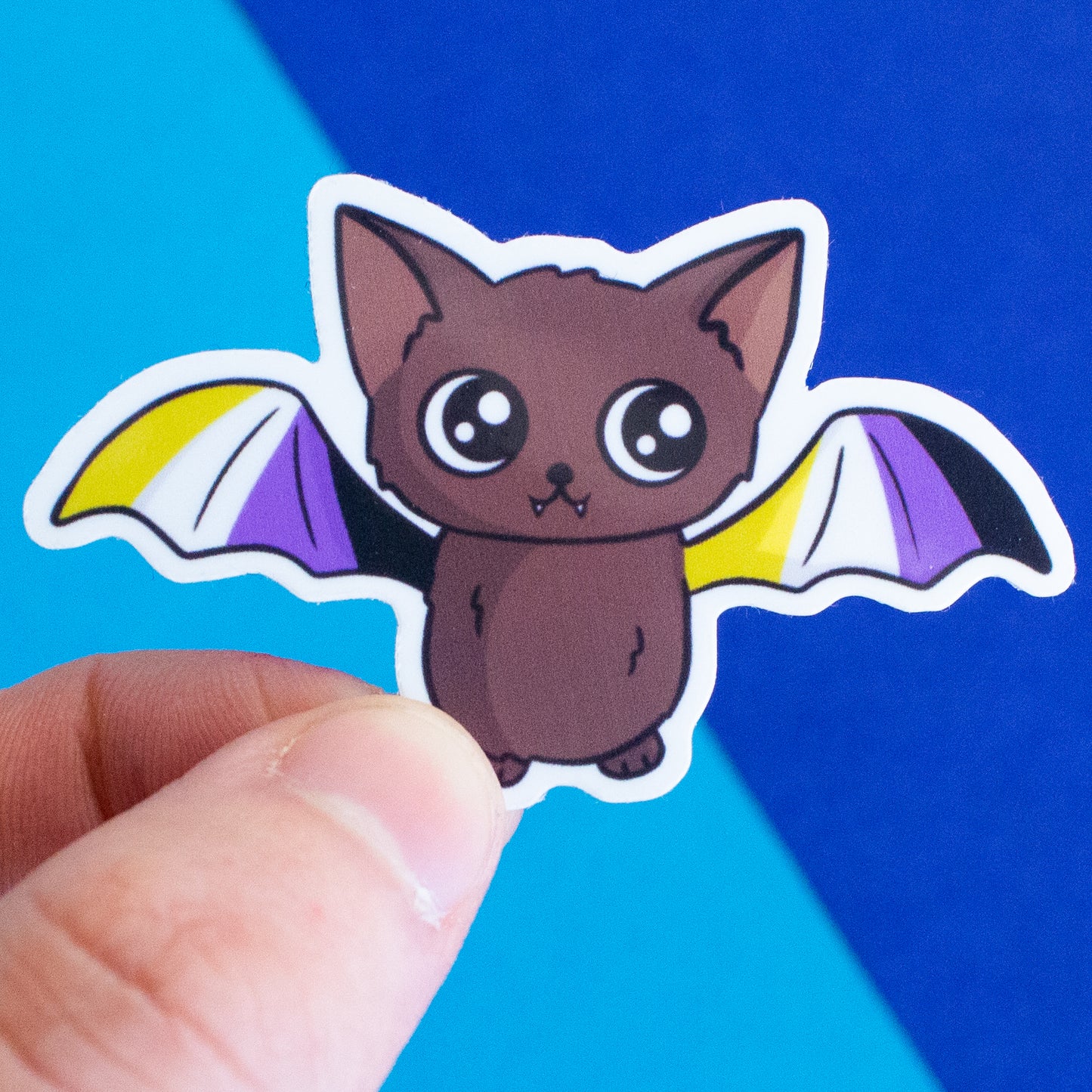 Fledermaus mit Pride-Flügeln Sticker