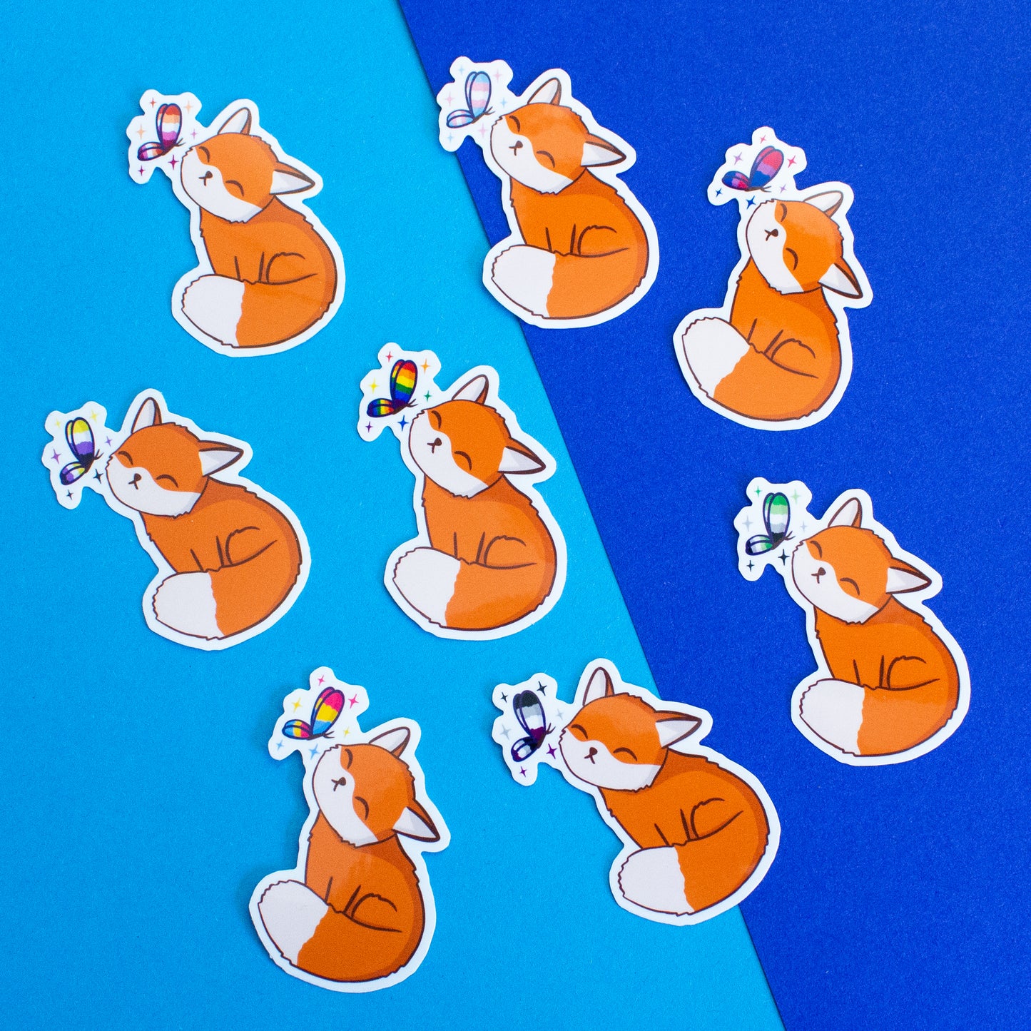 Fuchs mit Schmetterling mit Pride-Flügeln Sticker