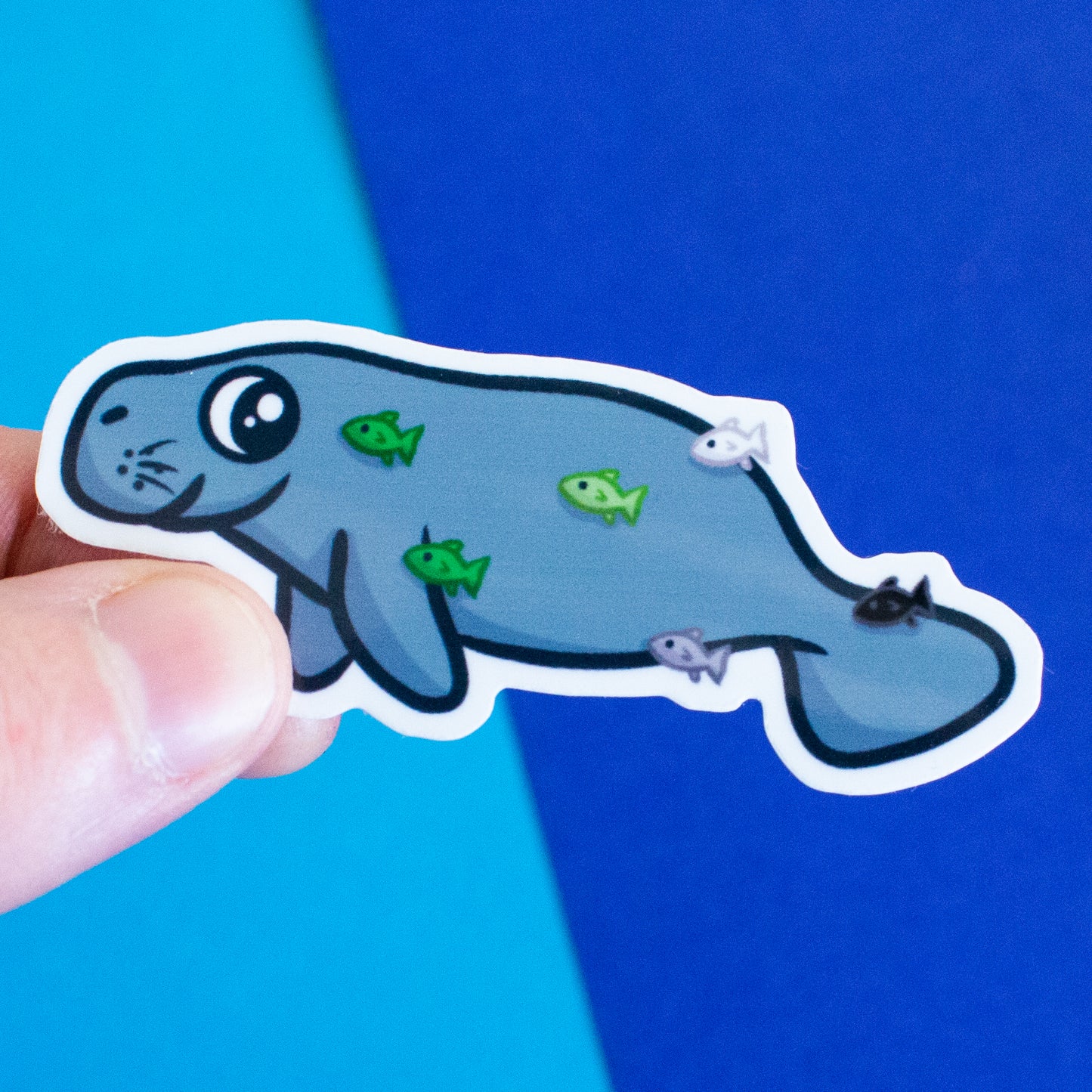 Seekuh mit Pride-Fischen Sticker